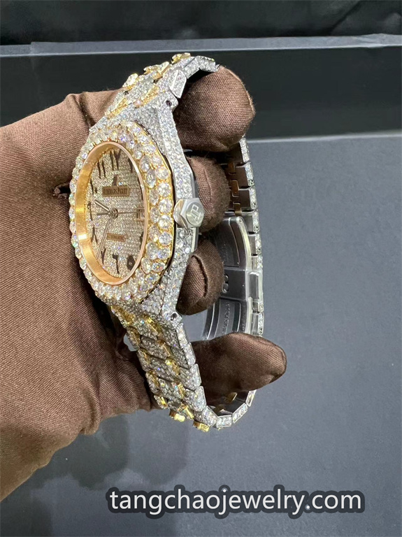 VVS Moissanite Audemars Piguet 15400 41MM Arabic Two-Tone Yellow Gold - Image 3